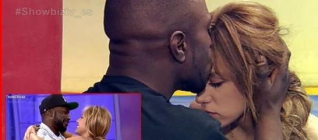 Dosel fue visto con una chica fuera de MYHYV Dosel fue visto con una chica fuera de MYHYV
