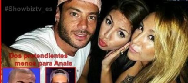 Steisy y Anais en un bolo junto a Aless Livi Steisy y Anais en un bolo junto a Aless Livi