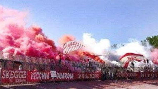 Curva Te immagini di repertorio