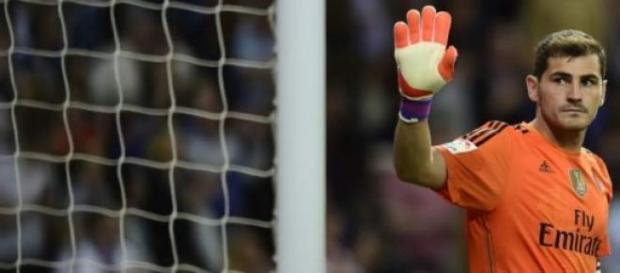 Casillas sonhou jogar no Benfica. Casillas sonhou jogar no Benfica.