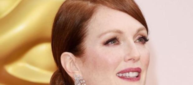 Modelo exclusivo Chanel para Moore no Oscar 2015 Modelo exclusivo Chanel para Moore no Oscar 2015