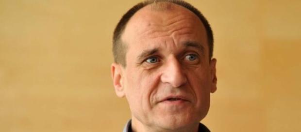 Oddolny ruch Pawła Kukiza nabiera rozmachu. Oddolny ruch Pawła Kukiza nabiera rozmachu.