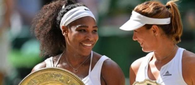 Serena y Garbiñe en la premiación Serena y Garbiñe en la premiación