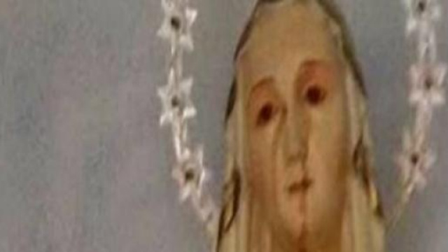 La statua della Madonnina