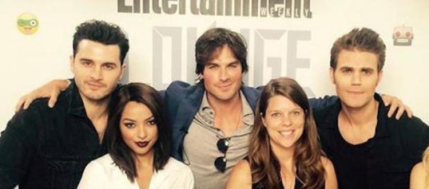 Elenco de The Vampire Diaries na Comic-Con 2015 Elenco de The Vampire Diaries na Comic-Con 2015