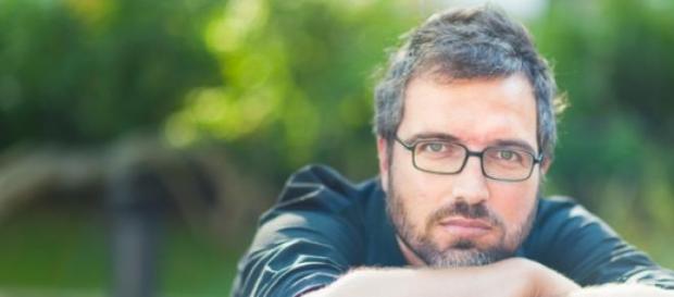 O amor é protagonista de todos os livros do autor. O amor é protagonista de todos os livros do autor.