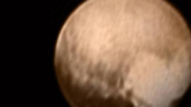 Il "cuore" di Plutone fotografato dalla sonda NASA
