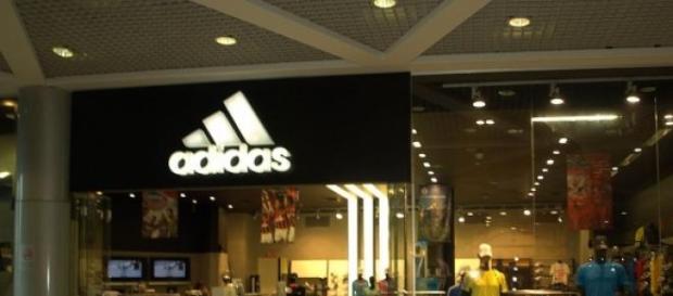 outlet adidas monza aperture straordinarie