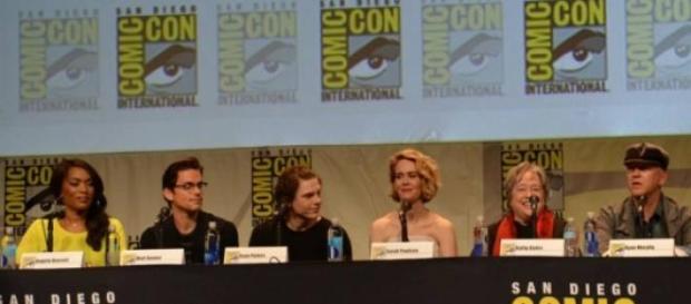 O painel de AHS esteve reunido no passado domingo. O painel de AHS esteve reunido no passado domingo.