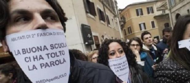 Riforma scuola 2015 di Renzi: firme referendum Riforma scuola 2015 di Renzi: firme referendum