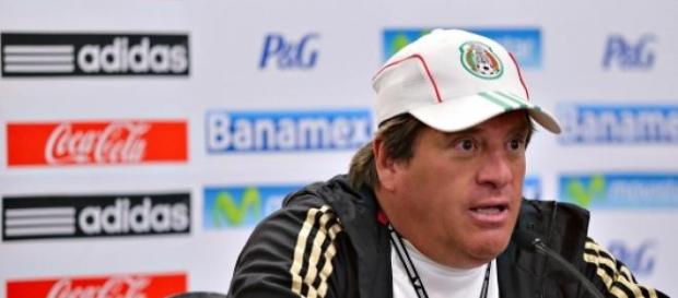 Un entrenador de fútbol vive de resultados Un entrenador de fútbol vive de resultados