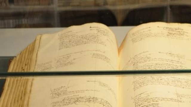 Libro 'Così vicini', le info 