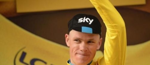 Froome impresa in maglia gialla