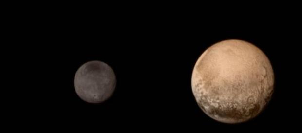 Caronte e Plutão. Imagem: reprudução/NASA Caronte e Plutão. Imagem: reprudução/NASA
