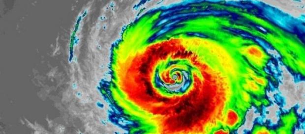 El fuerte tifón Nangka en su rumbo a Japón El fuerte tifón Nangka en su rumbo a Japón