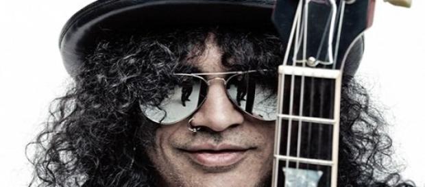 Slash es sin dudas uno de los mejores guitarristas Slash es sin dudas uno de los mejores guitarristas