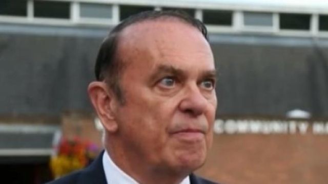 Sopra il tenente colonnello Charles Halt