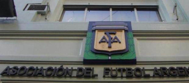 En la sede de Viamonte se analizan grandes cambios En la sede de Viamonte se analizan grandes cambios