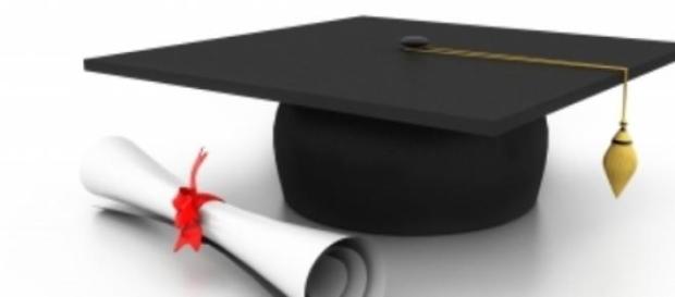 Guvernul României premiază elevii de nota 10 Guvernul României premiază elevii de nota 10