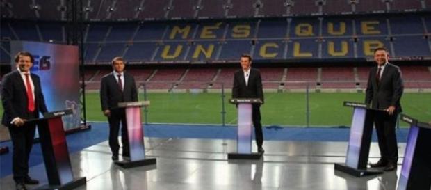 Los candidatos del debate, cada uno en su tarima Los candidatos del debate, cada uno en su tarima