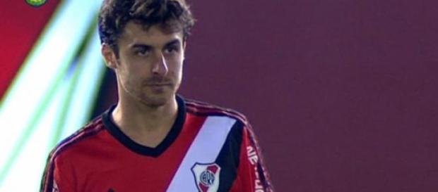 Pablo Aimar cuelga los botines por una lesión Pablo Aimar cuelga los botines por una lesión