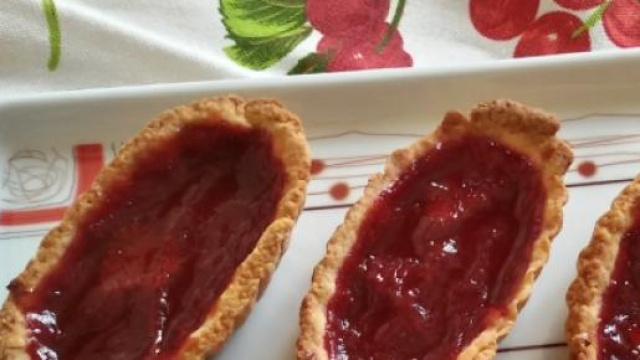 Le barchette con la marmellata