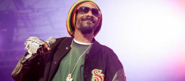 Snoop Dogg, appearing at the 2015 Lovebox Snoop Dogg, appearing at the 2015 Lovebox