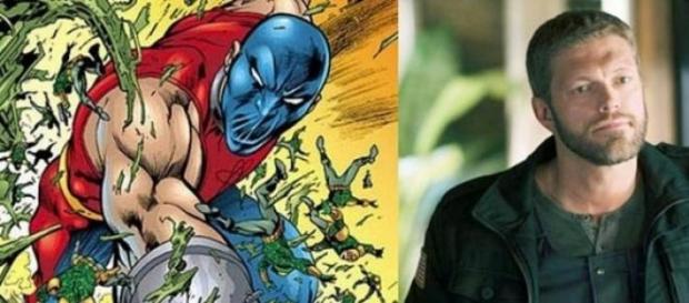 Adam Copeland como Atom-Smasher Adam Copeland como Atom-Smasher