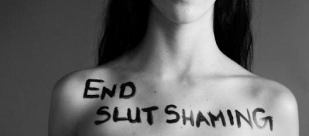 Cosa è il fenomeno dello slut-shaming? Cosa è il fenomeno dello slut-shaming?