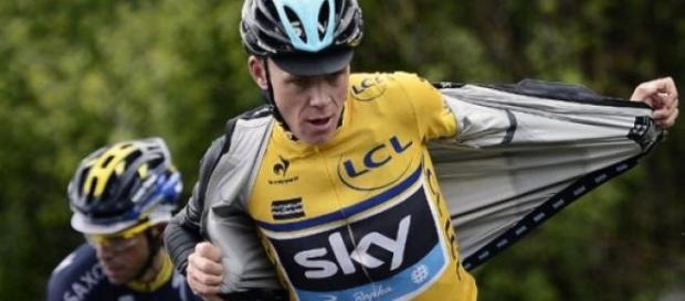 Froome está revoltado com a situação. Froome está revoltado com a situação.