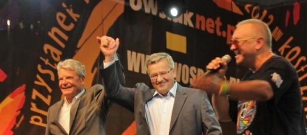 Jerzy Owsiak z prezydentem Komorowskim Jerzy Owsiak z prezydentem Komorowskim