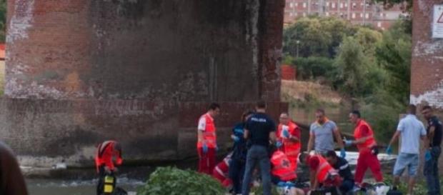 Român de 13 ani moare înecat Român de 13 ani moare înecat