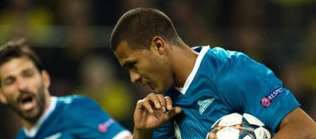 Rondón en un encuentro disputado con el Zenit Rondón en un encuentro disputado con el Zenit