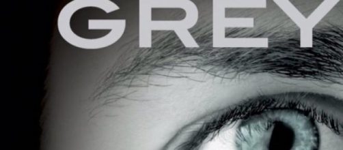 La copertina italiana di "Grey" di E.L. James