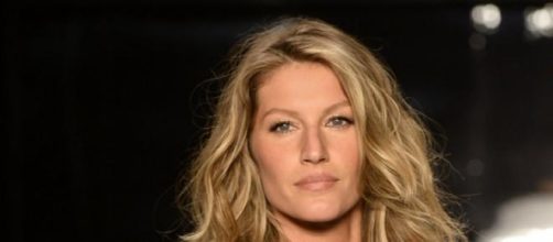 Le beach waves di Gisele Bundchen per look must