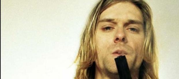 Cobain murió de un disparo que el mismo se dió. Cobain murió de un disparo que el mismo se dió.