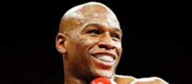 Le fameux boxeur américain Floyd Mayweather Le fameux boxeur américain Floyd Mayweather