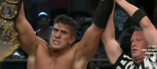 Le règne d'Ethan Carter III commence à la TNA. Le règne d'Ethan Carter III commence à la TNA.
