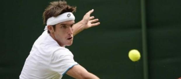 Leonardo Mayer, el único sobreviviente Leonardo Mayer, el único sobreviviente