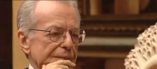 Maestro del periodismo mexicano. Maestro del periodismo mexicano.
