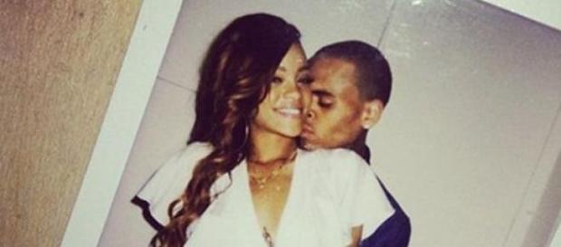 Rihanna und Chris Brown waren schwer verliebt. Rihanna und Chris Brown waren schwer verliebt.