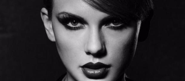 Taylor Swift em Bad Blood. Taylor Swift em Bad Blood.