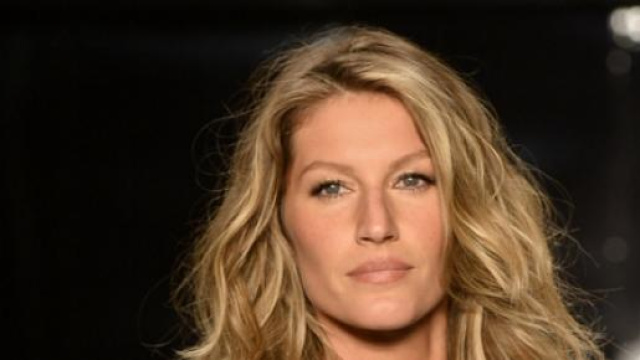 Le beach waves di Gisele Bundchen per look must