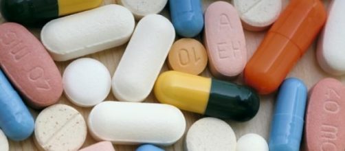 Diversi tipi di comuni pillole