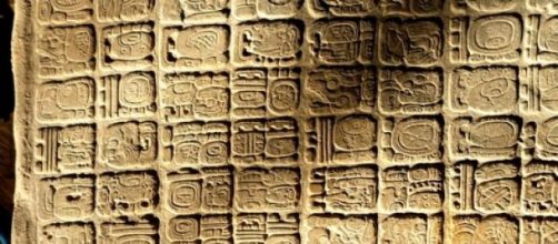 Panel jeroglífico del palacio de La Corona