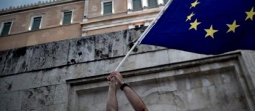 Protesta davanti al Parlamento greco