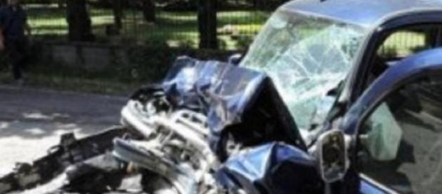 Incidente mortale ss 106 Calabria. Incidente mortale ss 106 Calabria.