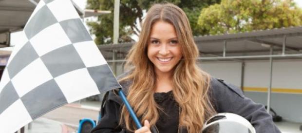 Alisa lud diesmal zum Kart fahren ein. Alisa lud diesmal zum Kart fahren ein.