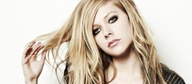 Avril Lavigne posant pour un nouvel album Avril Lavigne posant pour un nouvel album