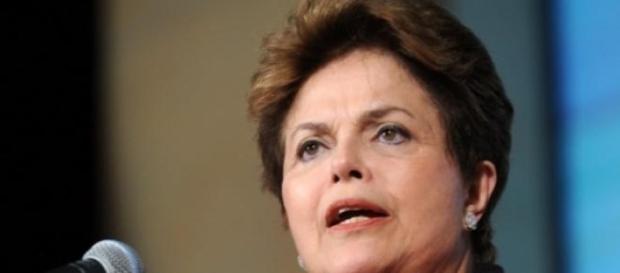 Dilma Rousseff na berlinda do TCU Dilma Rousseff na berlinda do TCU